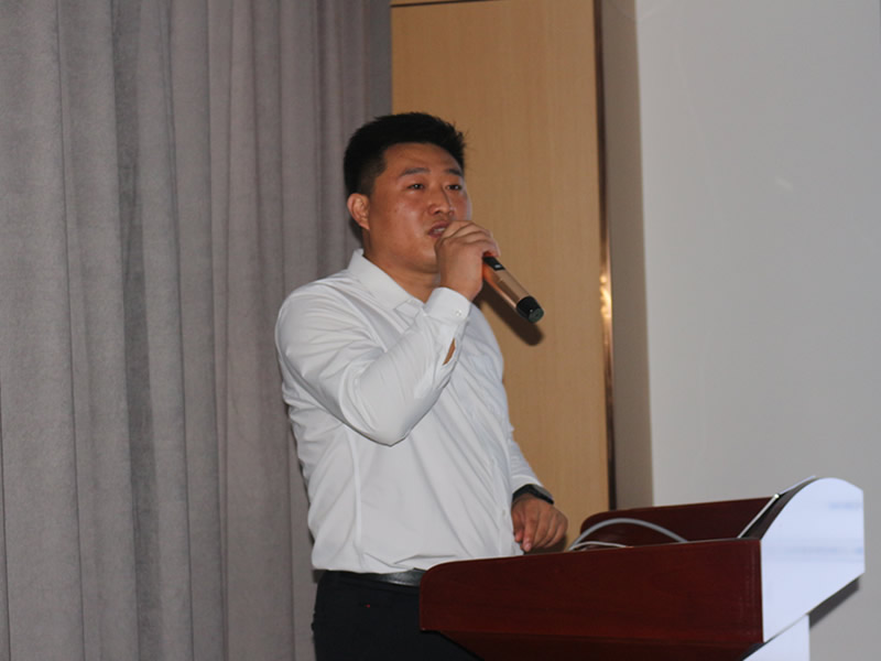 設計研發經理楊書棟(圖1) 設計研發經理楊書棟(圖1)